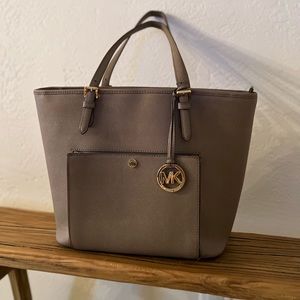 Authentic Michaels Kors Shoulder purse